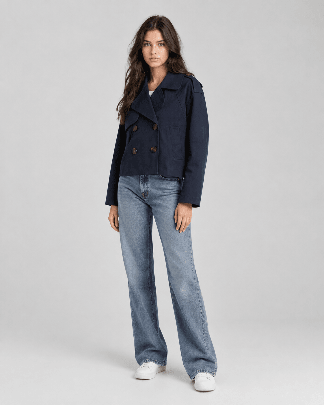 Look porté par une mannequine IA